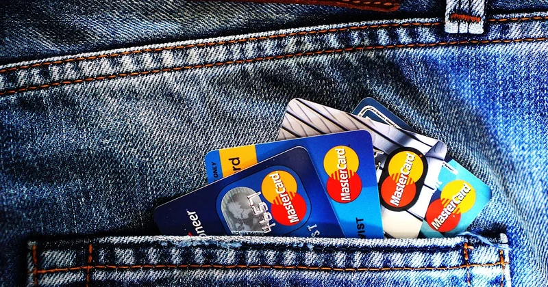 Prélèvement inconnu sur votre compte : comment vérifier et réagir ?