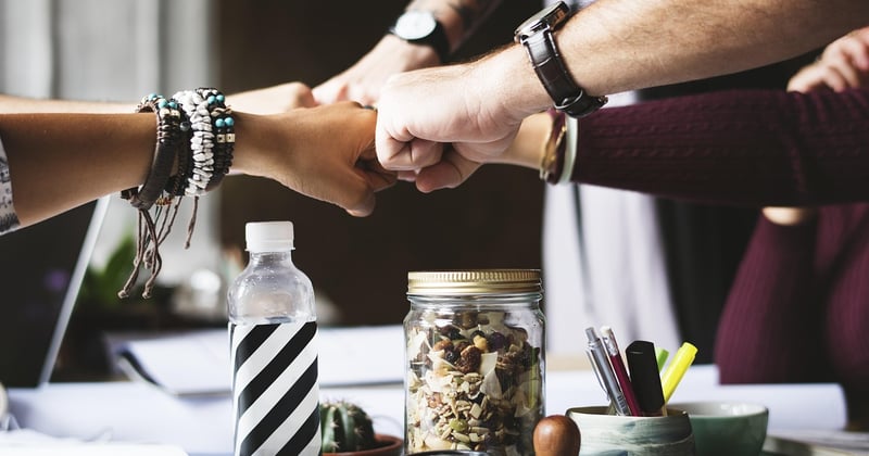 Mécénat ou sponsoring : le tableau comparatif pour bien choisir